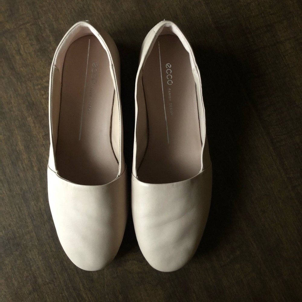 ECCO Danish Design leather slip on flats loafers